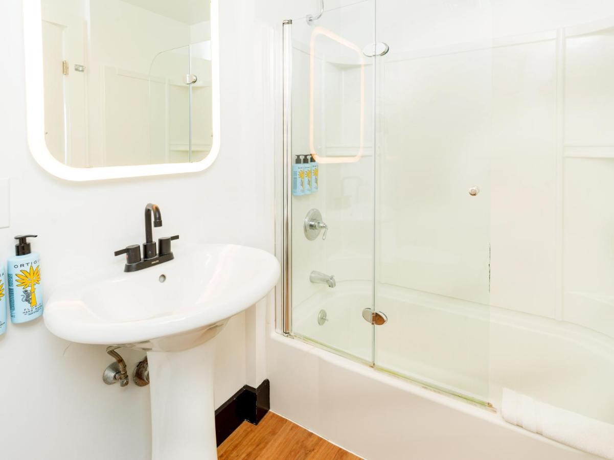 Aqua By American Beech - Adults Only Aquebogue Экстерьер фото